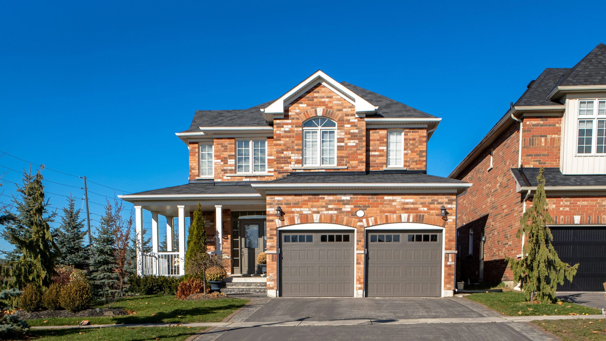 Whitby Ontario homes and neighbourhoods